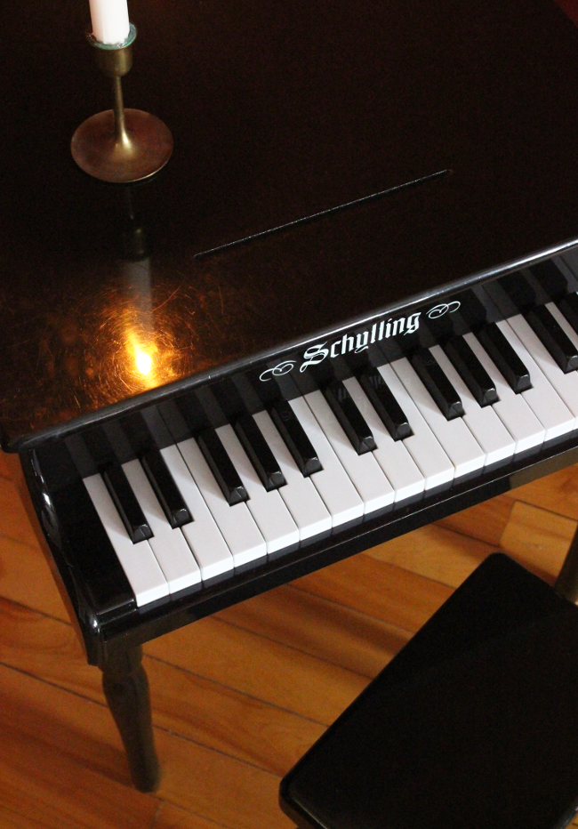 Schylling mini hot sale piano